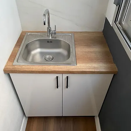 Center Apartment *